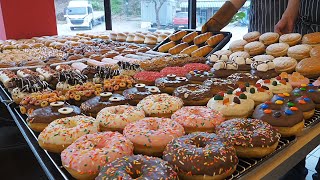 도넛 경력25년 시골 작은 마을에서 하루 1000개씩 팔리는 미친 퀄리티 미국식 수제도넛  American Original donuts  Korean street food [upl. by Neuberger747]