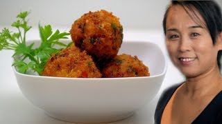 Thai Crispy Fried Prawn Balls Thai Crispy Prawn Recipe Asian Buffet Recipe [upl. by Ivette]