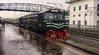 Greenline  The Royal Train of Pakistan Railways Leaves Rawalpindi  Beautiful Rainy Weather [upl. by Hersch427]