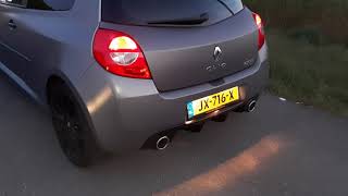 Clio RS200 Revving mid muffler delete [upl. by Spitzer622]