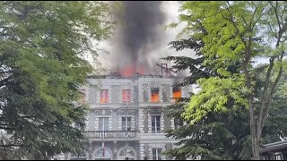 La souspréfecture de SaintJulienenGenevois détruite par les flammes [upl. by Enywtna]