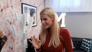 Il nuovo camerino di Michelle Hunziker a Striscia La Notizia [upl. by Liw]