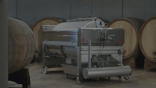 Pneumatic wine press with inert atmosphere I SRAML VP21i Pneumatic Grape Press [upl. by Brenner]