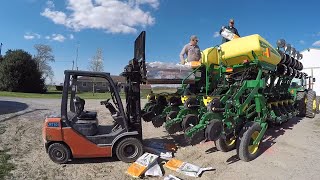 Perfect Placement High Tech Corn Planting Plant18 [upl. by Bolt]