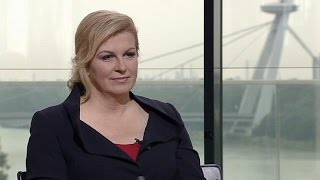 La présidente croate Kolinda GrabarKitarovic  quotla paix lUnion européenne et le féminismequot [upl. by Mill388]