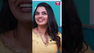 Prithvirajനു മുന്നിൽ Dialogue പറയാൻപെട്ട പാട്  AnusreeHakkim nikhilavimal anusree prithwiraj [upl. by Drucy]