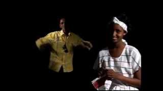 Haacaaluu Hundeessaa Oromumma Oromo Music [upl. by Grimaldi]