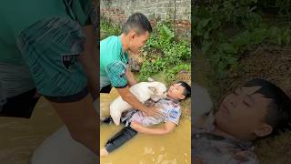 The Dog rescued the boy from drowning dog lovedog pet [upl. by Ranique]