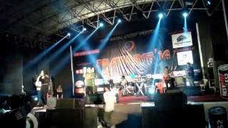 Awesome LIVE Performance quotMANALI TRANCEquot by Neha Kakkar VJTI Mumbai [upl. by Leibarg]