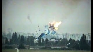 The 43rd Paris Air Show  Parisle Bourget  19990612  Sukhoi Su30MK Crash wwwaerosporthu [upl. by Pallaten]