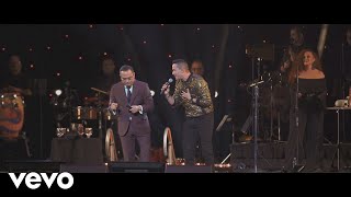 Gilberto Santa Rosa  Salsa Pa Olvidar las Penas En Vivo ft Víctor Manuelle [upl. by Obadiah676]