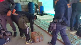 Operativo de incautación de drogas en Arequipa 07112016 [upl. by Wahkuna]