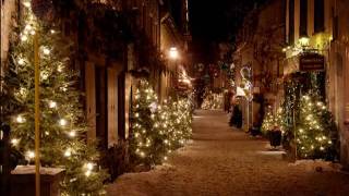 Noël blanc dans le Vieux Québec  Silvy Tousignant photographie [upl. by Bernete105]