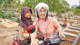 JEMPUT SEKOLAH MOTOR MAMAH MOGOK DI KUBURAN 🪦 drama  Salsa and Family [upl. by Anilac]