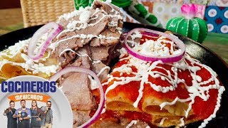 Receta Enchiladas divorciadas  Cocineros Mexicanos [upl. by Anirba]