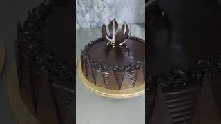 Chocolate cake design youtubeshorts chocolatecake cakedecorat [upl. by Hermann]