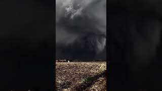 ¿Qué harías en una situación así Tornado en el sureste de lowa EUA 🌪🇺🇸 [upl. by Nosirb]