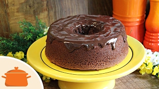 Como Fazer Bolo de Chocolate Fofinho  Receita Prática [upl. by Mcleod625]