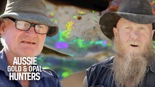 The Bushmens Greatest Opal Finds On Outback Opal Hunters [upl. by Arodal]