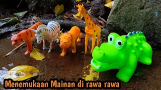 Menemukan hewan mainan di rawa rawa buaya singa hariamau jerapah zebra hewanlucu hewanmainan [upl. by Raeann]