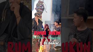 Dukun pelihara kuyang rumah nya di bakar warga comedy dramakomedi dramakomedi [upl. by Sabanrab]