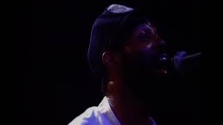 Frankie Beverly singing quotHappy Feelingsquot live [upl. by Breger]