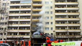 Feuer Hellersdorf  Stollberger Straße  6 April 2013 [upl. by Hanima741]