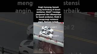 Angin kencang 2 mobil penyelamat pengendara motor Masyaallah humanity responsibility shorts [upl. by Aerdnaeel939]