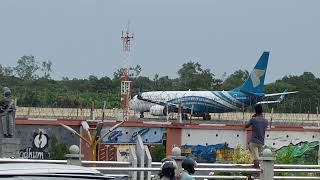 OMAN AIRS BOEING 737800 [upl. by Selinda]