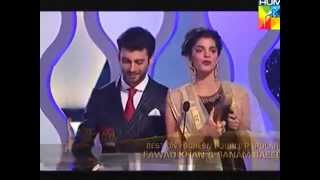 Fawad Khan amp Sanam Saeed win Best on screen couple Award for Zindagi Gulzar Hai HumTV 2014 awards [upl. by Marchall]