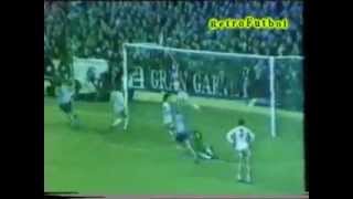 Real Madrid 1 Borussia Monchengladbach C1 Europa 197576 [upl. by Acsot]