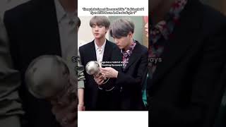 Yoongi staring at the award 🤣🤣😂😂bts bighitoffical btsclothing sugafunny sugafunnymoments [upl. by Brittni979]