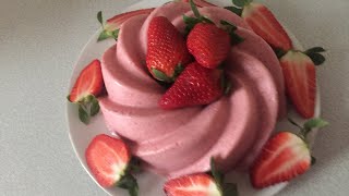 موس او تحلية باردة بالفريز راقية شكلا و روعة مذاقا سهلة التحضير تستحق التجربةMousse aux fraises 🍓 [upl. by Agem632]