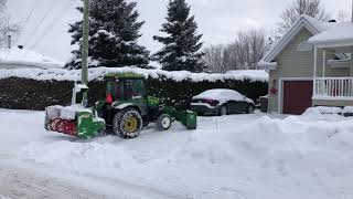 Déneigement John deere 4720 2007 [upl. by Franek]