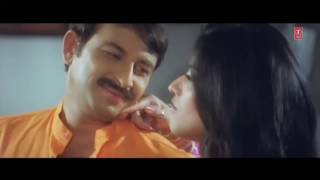 Fom Waala Gadaa Bhaiya Hamaar Dayawan Feat Monalisa amp Manoj Tiwari [upl. by Erastatus]