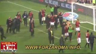 GRAZIE ROMA E FESTEGGIAMENTI GIOCATORI  Derby RomaLazio 10 del 06122009 [upl. by Lilia]