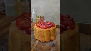 Un Gâteau en moins de 15 minutes de préparation  🤤🍰gateau gateaufacile fraise gateaufraise [upl. by Chem]