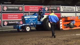 Light Superstock Salland Olie Indoor Tractor Pulling Zwolle ijsselhallen 2016 [upl. by Donetta]