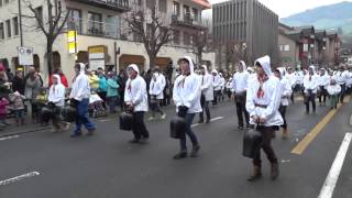 Klausjagen Küssnacht am Rigi 4 Dezember 2015 Schülerklausjagen Trychler [upl. by Lorin]