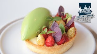 3Michelin star chef Matt Abé creates Cornish brown crab and custard tart with strawberry recipes [upl. by Covell]