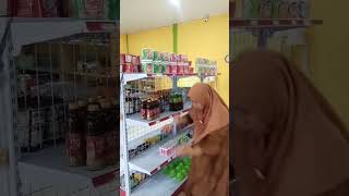 Prosedur sederhana dalam melakukan kegiatan visual merchandising [upl. by Auhsohey295]