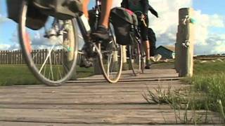 Cycling  Vélo aux Îles de la Madeleine  Tourisme Îles de la Madeleine [upl. by Starks]