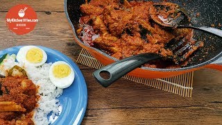 Chicken Rendang Recipe for Special Occasions MyKitchen101en [upl. by Guidotti]