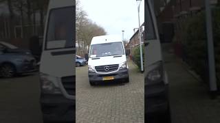 WANNEER JE HET PAKKETJE VOOR DE BUREN NIET WILT  grappige sketch [upl. by Bogoch546]