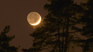 Crescent Moon amp Earthshine Moonset timelapse [upl. by Honebein]