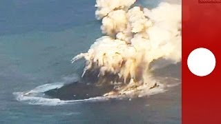 Una erupción volcánica crea una nueva isla en Japón [upl. by Suolevram682]