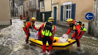 INONDATIONS EN MAYENNE DANS LA NIEVRE ET DANS LE MAINE ET LOIRE meteo [upl. by Carder335]