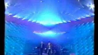 Gianna Nannini amp Gianni Morandi duetto 2002 [upl. by Eddana]