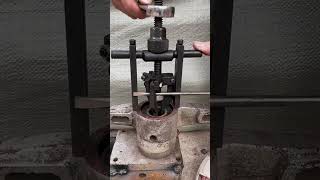 Mastering Internal Bearing Pullers Tool Review amp HowTo Guide tools [upl. by Auhel]