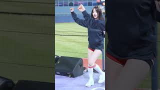 Look at me 날 바라바라봐 이주은Lee JuEun 치어리더 李珠珢 [upl. by Emolas]